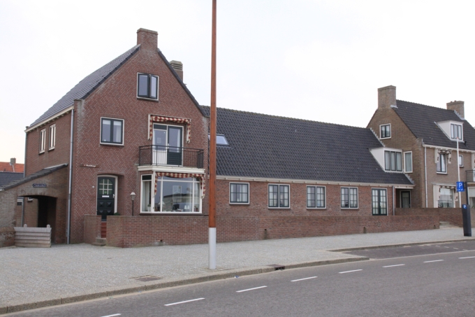 Verbouw pastorie en kerkhaventje te Katwijk